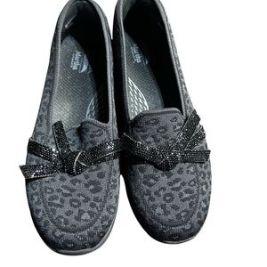 Skechers Martha Stewart Collab Cheetah Print Rhinestone Bow Comfy Loafer 8.5